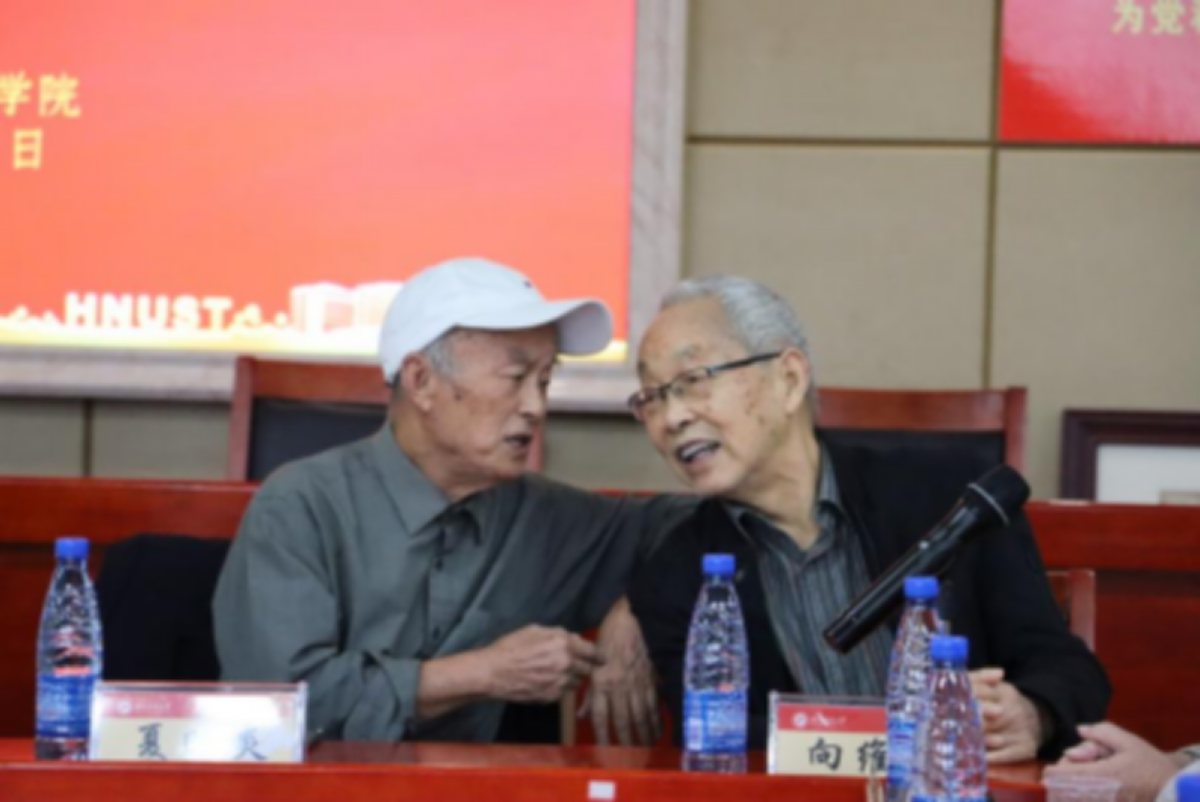 51d10376cdbe484691cd0975f3f6671a.png 51d10376cdbe484691cd0975f3f6671a.png