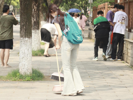 3b91ddc97c32471e82e51b7cae6b1b5b.png image.png